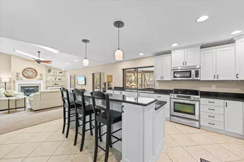 Kitchen - 2995 Exeter Dr, Clearwater, FL 33761 photo 3 of 4