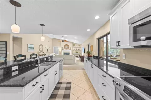 Kitchen - 2995 Exeter Dr, Clearwater, FL 33761 photo 4 of 4