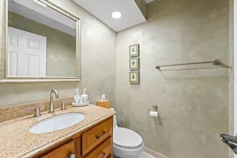 Bath - 2995 Exeter Dr, Clearwater, FL 33761 photo 7 of 7