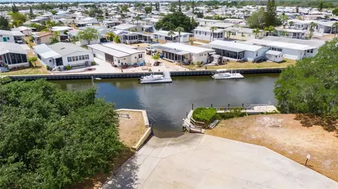 View/Area - 103 Saint George Ct, Apollo Beach, FL 33572 photo 11 of 11