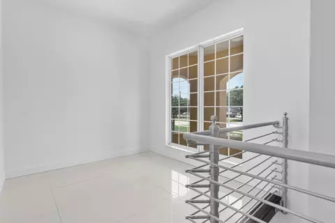 Entry Way - 11250 Mcmullen Rd, Riverview, FL 33569 photo 3 of 6