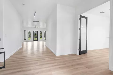 Entry Way - 11250 Mcmullen Rd, Riverview, FL 33569 photo 6 of 6