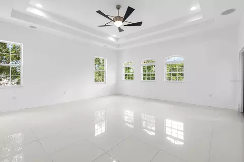 Living - 11250 Mcmullen Rd, Riverview, FL 33569 photo 4 of 8