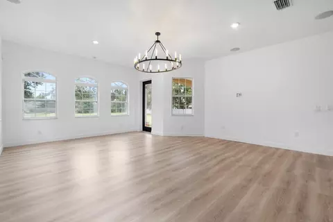 Living - 11250 Mcmullen Rd, Riverview, FL 33569 photo 8 of 8