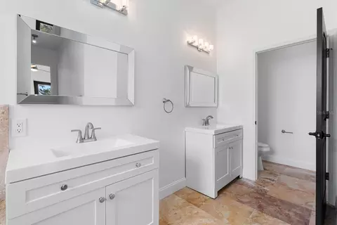 Bath - 11250 Mcmullen Rd, Riverview, FL 33569 photo 2 of 12