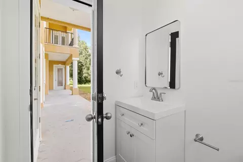Bath - 11250 Mcmullen Rd, Riverview, FL 33569 photo 12 of 12