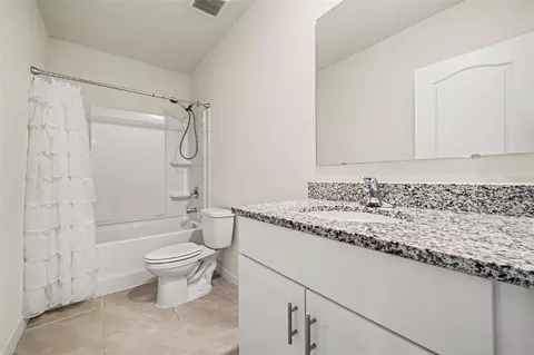 Bath - 2126 Gentle Rain Dr, Edgewater, FL 32141 photo 2 of 2