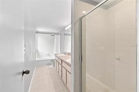 Bath - Undisclosed, Riverview, FL 33579 photo 1 of 5
