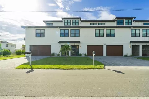 Exterior - 187 145th Ave E #3, Madeira Beach, FL 33708 photo 3 of 9