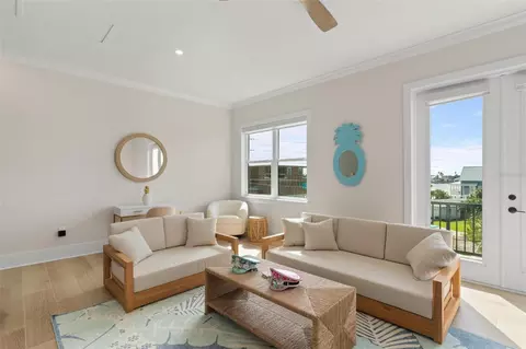 Living - 187 145th Ave E #3, Madeira Beach, FL 33708 photo 4 of 5