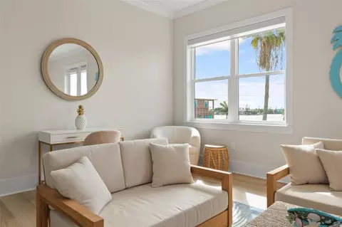 Living - 187 145th Ave E #3, Madeira Beach, FL 33708 photo 5 of 5