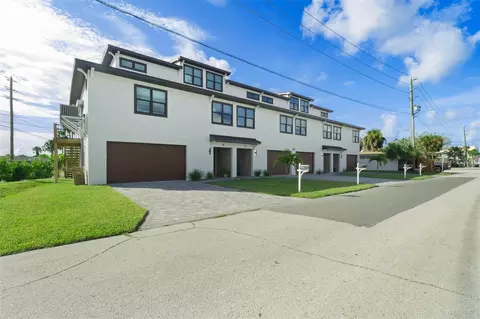 Exterior - 187 145th Ave E #3, Madeira Beach, FL 33708 photo 2 of 9