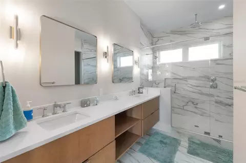 Bath - 187 145th Ave E #3, Madeira Beach, FL 33708 photo 5 of 12