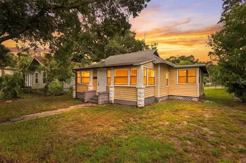 1521 12th St S, Saint Petersburg, FL 33705