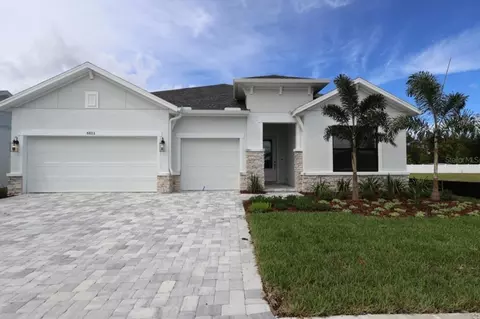 6811 Heron Meadow Dr, Sarasota, FL 34241
