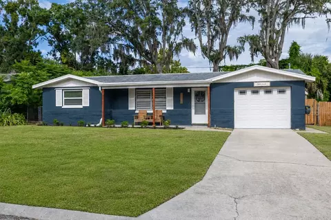 5030 Overlook Dr, New Port Richey, FL 34652