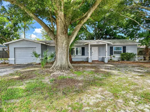 4957 62nd St N, Kenneth City, FL 33709