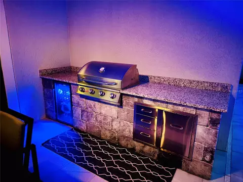Kitchen - 11614 Sunburst Marble Rd, Riverview, FL 33579 photo 5 of 6