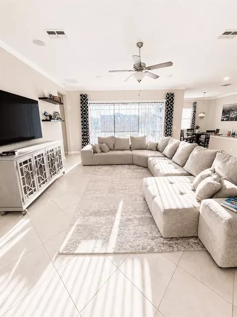 Living - 11614 Sunburst Marble Rd, Riverview, FL 33579 photo 2 of 4