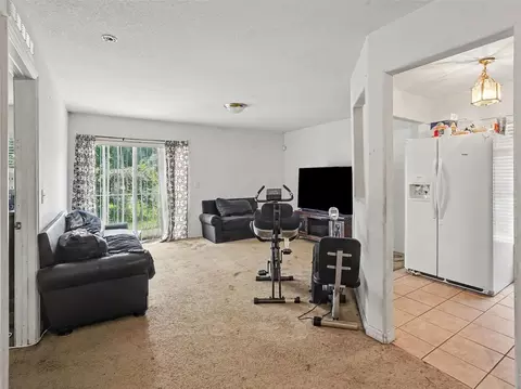 Living - 94 E 18th St, Apopka, FL 32703 photo 1 of 1