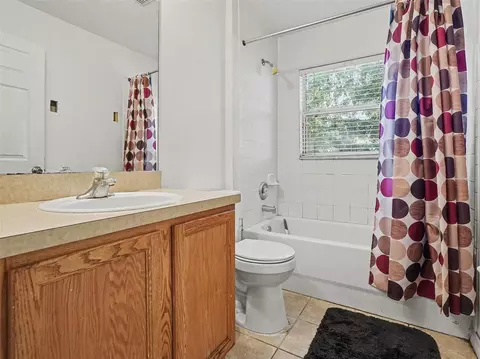 Bath - 94 E 18th St, Apopka, FL 32703 photo 1 of 2