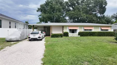 7485 17th St N, Saint Petersburg, FL 33702