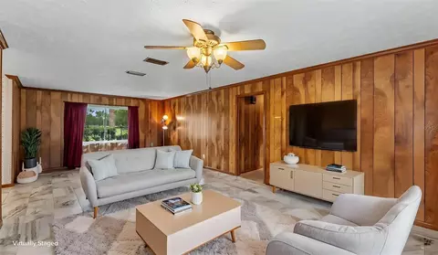 Living - 2742 Dad Weldon Rd, Dover, FL 33527 photo 1 of 2