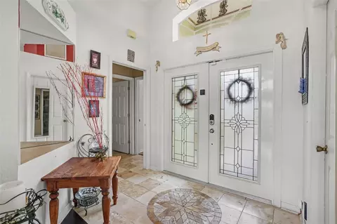 Entry Way - 1102 Vinetree Dr, Brandon, FL 33510 photo 2 of 3