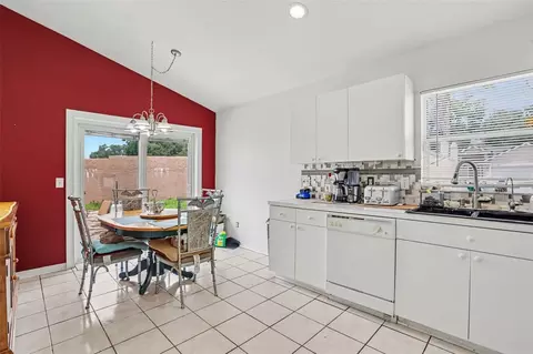 Kitchen - 1102 Vinetree Dr, Brandon, FL 33510 photo 1 of 3