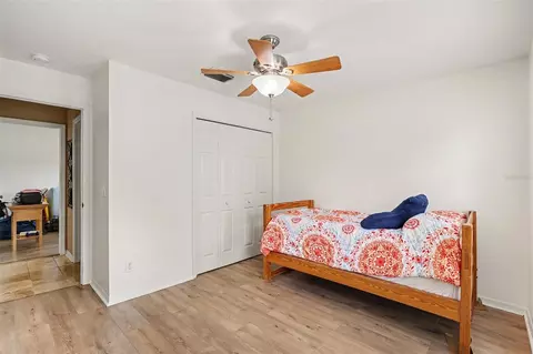 Bedroom - 1102 Vinetree Dr, Brandon, FL 33510 photo 2 of 3