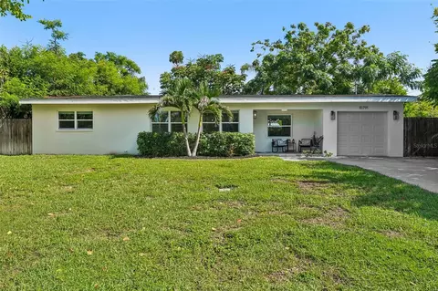 10791 Temple Ter, Seminole, FL 33772