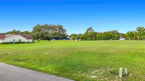 5401 Boxtree Ct, Dade City, FL 33523