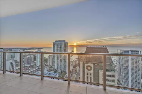 275 1st Ave S #3704, Saint Petersburg, FL 33701