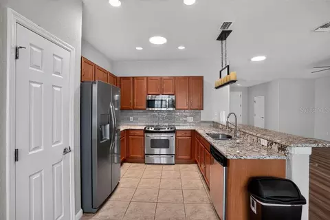 Kitchen - 9508 SW 66th Loop, Ocala, FL 34481 photo 1 of 2