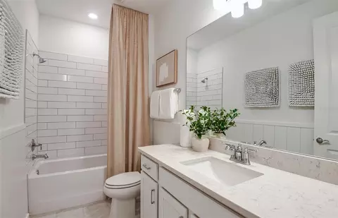 Bath - 3744 Obsidian Dr, Spring Hill, FL 34609 photo 2 of 3