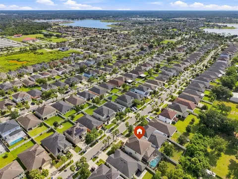 View/Area - 11156 Spring Point Cir, Riverview, FL 33579 photo 3 of 9