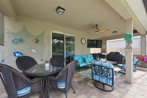 Exterior - 11156 Spring Point Cir, Riverview, FL 33579 photo 6 of 12