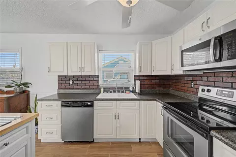 Kitchen - 4392 3rd Isle Dr, Hernando Beach, FL 34607 photo 4 of 5