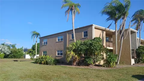 12300 Park Blvd #101, Seminole, FL 33772
