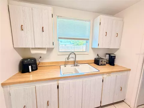 Kitchen - 9509 Miracle Dr, Spring Hill, FL 34608 photo 1 of 4