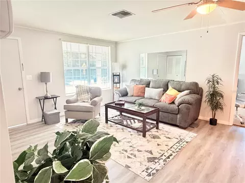Living - 9509 Miracle Dr, Spring Hill, FL 34608 photo 4 of 5