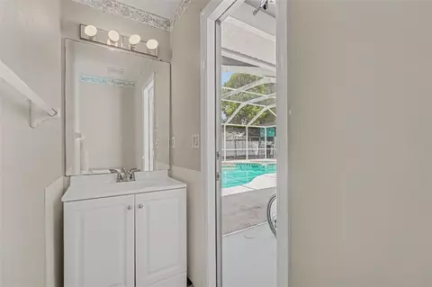 Bath - 12410 Driftstone Way, Riverview, FL 33569 photo 3 of 3