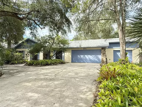 901 W River Dr, Temple Terrace, FL 33617