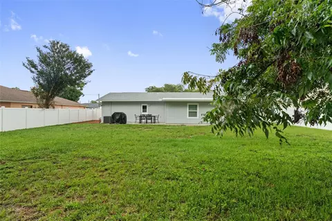 Exterior - 265 Plumtree Ave, Spring Hill, FL 34606 photo 7 of 8