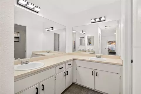 Bath - 4220 Augustine Rd, Spring Hill, FL 34609 photo 1 of 4
