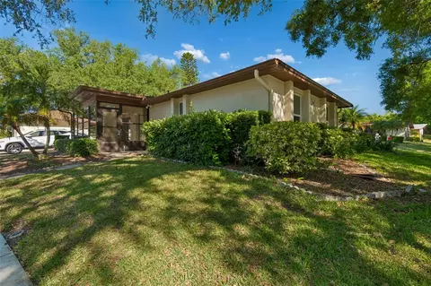 2150 Shelly Dr #B, Palm Harbor, FL 34684