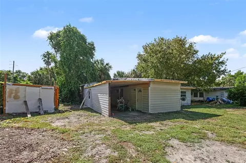 Exterior - 4030 N Lasso Ter, Hernando, FL 34442 photo 3 of 10