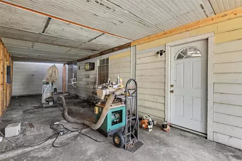 Exterior - 4030 N Lasso Ter, Hernando, FL 34442 photo 4 of 10