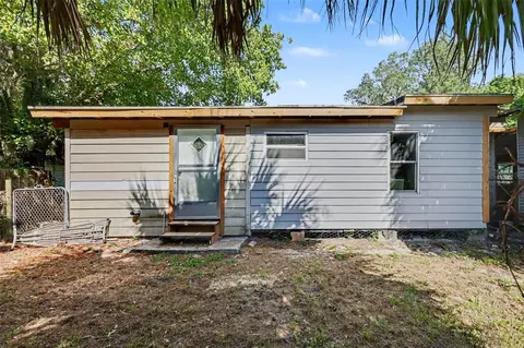 Exterior - 4030 N Lasso Ter, Hernando, FL 34442 photo 6 of 10