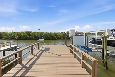 280 Boca Ciega Point Blvd S, Saint Petersburg, FL 33708